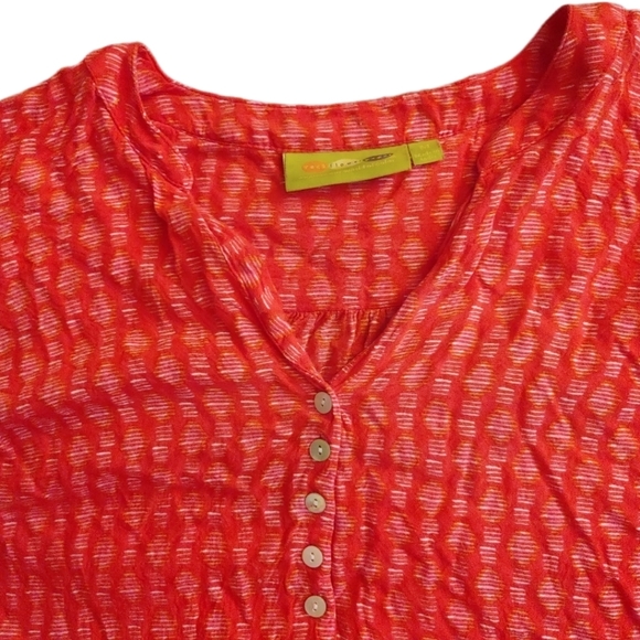 RockFlowerPaper Bright Pink Crinkle Shirt - Medium - Picture 6 of 6